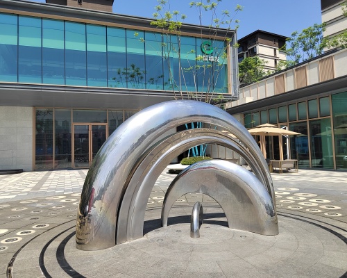 Stainless Steel Arc Installation